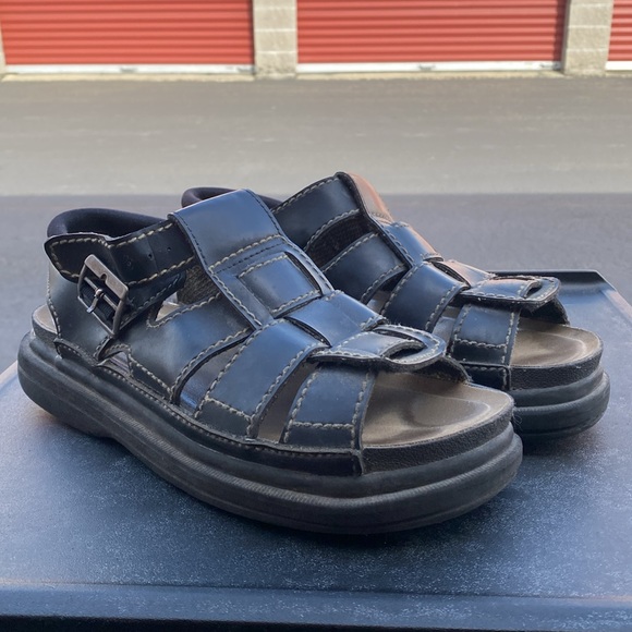 State Street Women’s Black Leather Fisherman Buckle Air Wair  Sandals Size 9.5 - Picture 3 of 16